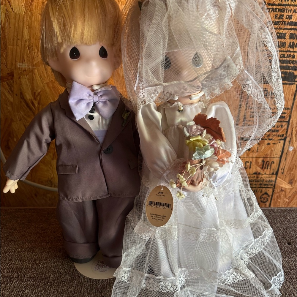 Precious Moments Wedding Couple Figurines White and Brown